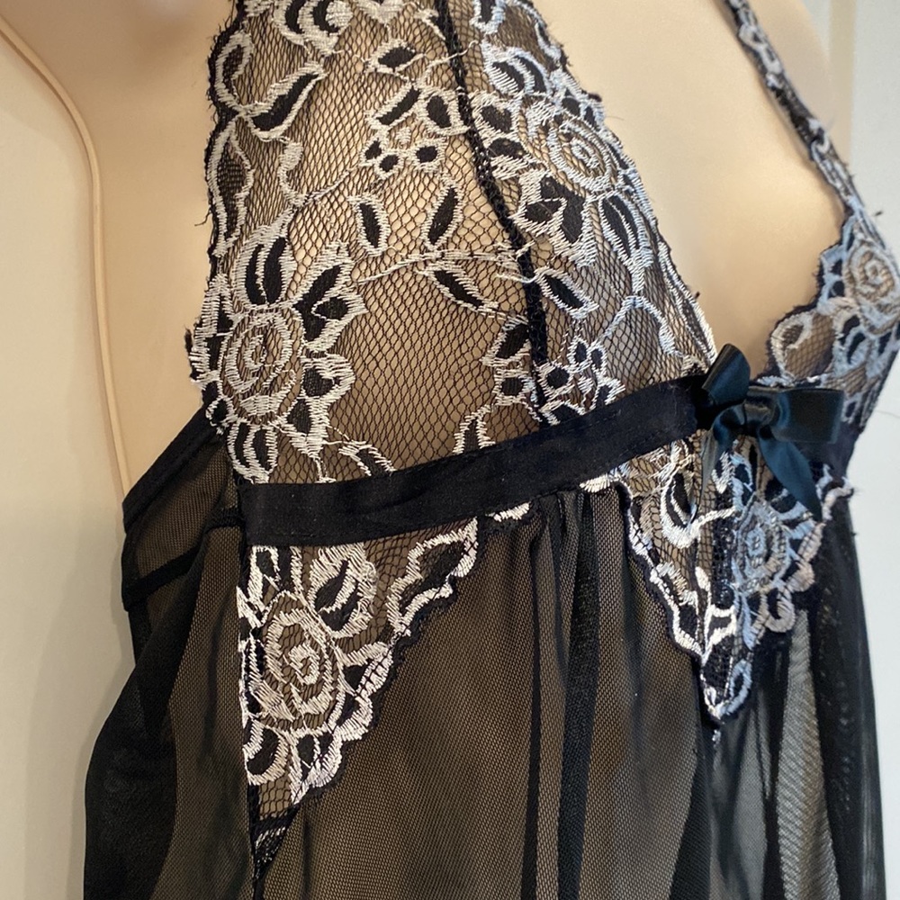 Avidlove lace teddy sheer black with white floral lace. G-String Panty Size L - Picture 7 of 17